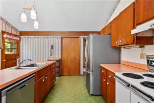 389 E Pgh, Salem Township, PA 15626 - Photo 6