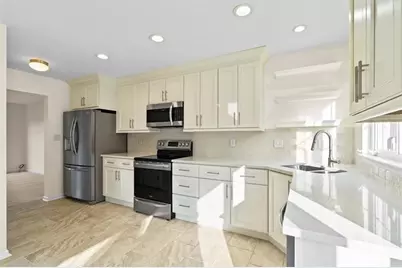 510 W Village Green Blvd, Adams Township, PA 16046 - Photo 8