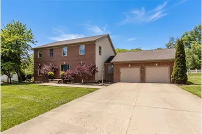 7 Carriage Ln, Pine Township, PA 16127 - Photo 2
