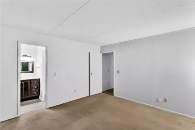 2401 Charlemagne Cir, Ross Twp, PA 15237 - Photo 16