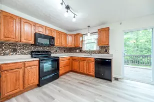 6468 Lindsey Ln, Murrysville, PA 15632 - Photo 12