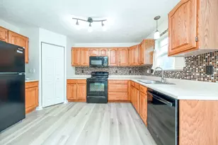 6468 Lindsey Ln, Murrysville, PA 15632 - Photo 10