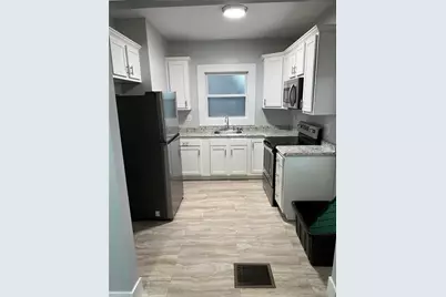 8 W Laurel Ave, New Castle, PA 16101 - Photo 4
