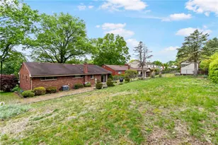 757 Artvue Dr, Scott Township, PA 15243 - Photo 30