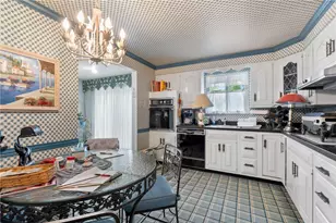 757 Artvue Dr, Scott Township, PA 15243 - Photo 8