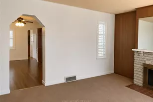 5207 Dearborn St, Pittsburgh, PA 15224 - Photo 6