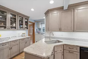 132 Penhurst Dr, Wilkins Township, PA 15235 - Photo 18
