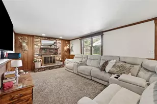 576 Carroll Dr, Irwin, PA 15642 - Photo 16
