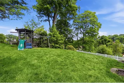 576 Carroll Dr, Irwin, PA 15642 - Photo 36