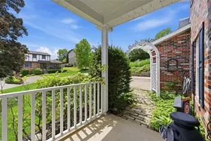 576 Carroll Dr, Irwin, PA 15642 - Photo 34