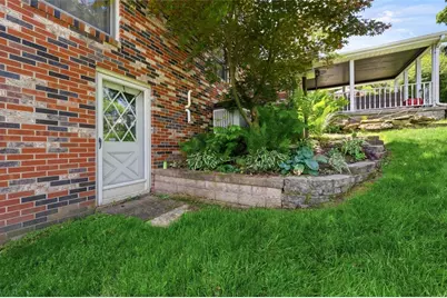 576 Carroll Dr, Irwin, PA 15642 - Photo 40