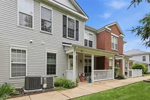 206 Sonie Dr, Ohio Township, PA 15143 - Photo 2