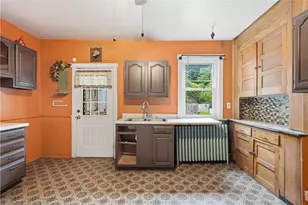 3818 Acorn St, Pittsburgh, PA 15207 - Photo 8
