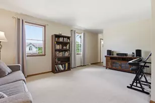 107 Rockland Dr, Pittsburgh, PA 15239 - Photo 4