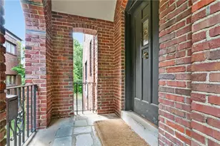 5454 Darlington Rd, Pittsburgh, PA 15217 - Photo 2
