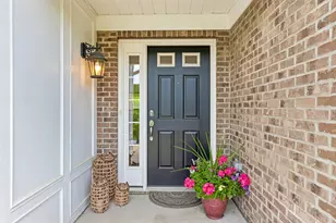 3007 Yorkshire Way, Jackson Township, PA 16063 - Photo 2