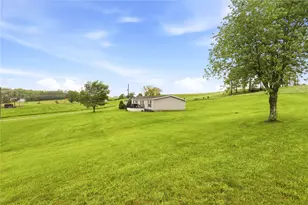 197 Beachley Hill Rd, Somerset Township, PA 15501 - Photo 2