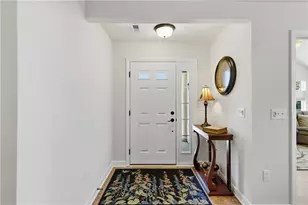 6013 Laurel Ct, Lancaster Township, PA 16037 - Photo 4