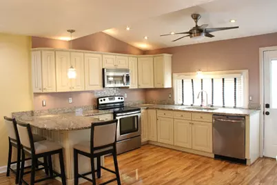 338 1/2 N 1st Street, Jeannette, PA 15644 - Photo 2