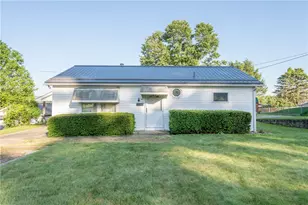 40 Viewmont Dr, Latrobe, PA 15650 - Photo 1