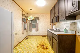 40 Viewmont Dr, Latrobe, PA 15650 - Photo 8