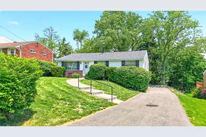 35 Frances Dr, Robinson Twp, PA 15108 - Photo 2