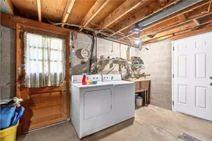 35 Frances Dr, Robinson Twp, PA 15108 - Photo 20