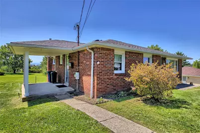 715 Parkview Terrace, Mt Pleasant Boro, PA 15666 - Photo 2