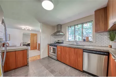 106 Primrose Ave, Pittsburgh, PA 15116 - Photo 6