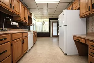 388 Bow St, Stockdale, PA 15483 - Photo 20