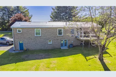 237 Bishop Rd, Perry Township, PA 16041 - Photo 12