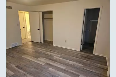 909 Chapel Rd #8, Center Township, PA 15061 - Photo 6