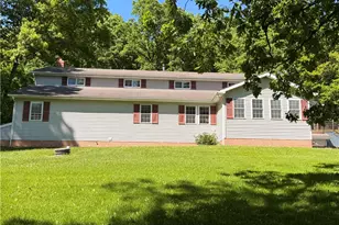 526 E River Rd, Mahoning Township, PA 16116 - Photo 2