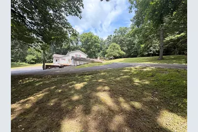 526 E River Rd, Mahoning Township, PA 16116 - Photo 6