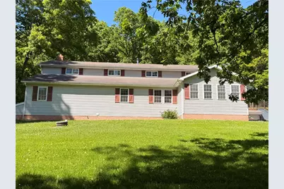 526 E River Rd, Mahoning Township, PA 16116 - Photo 2