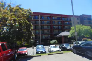 1987 Centurion Dr, Pittsburgh, PA 15221 - Photo 2