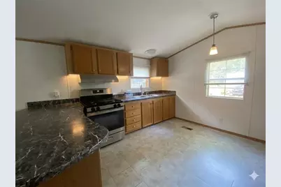 139 Lambert Ln, Hempfield Township, PA 15601 - Photo 6