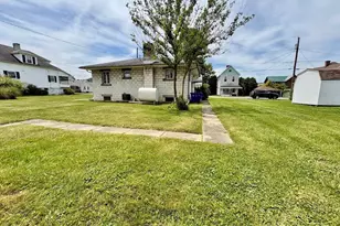 407 Vine St, Connellsville, PA 15425 - Photo 4