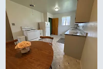 407 Vine St, Connellsville, PA 15425 - Photo 14