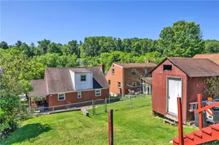 1117 Broughton Rd, South Park, PA 15236 - Photo 36