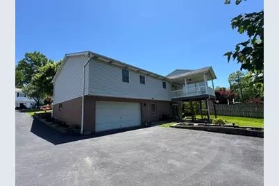 200 Bonita Dr, Hempfield Township, PA 15601 - Photo 4