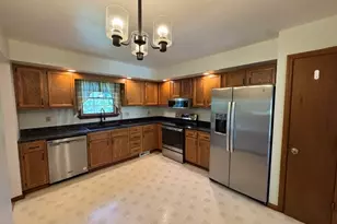 200 Bonita Dr, Hempfield Township, PA 15601 - Photo 6