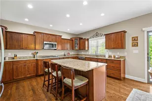 320 Hedgerow Dr, Peters Township, PA 15367 - Photo 14