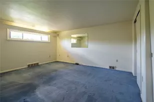 135 Lake Dr, Elizabeth Twp/Boro, PA 15037 - Photo 14