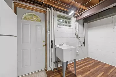 341 E Agnew Avenue, Pittsburgh, PA 15210 - Photo 24