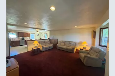 902 Central Dr, New Eagle, PA 15067 - Photo 14