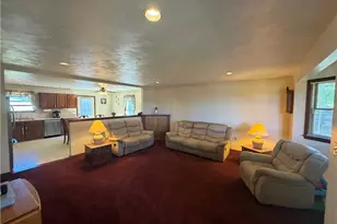 902 Central Dr, New Eagle, PA 15067 - Photo 14
