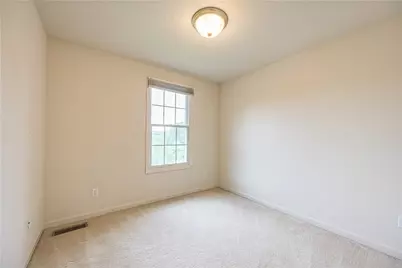 101 Castle View Dr, Kennedy Township, PA 15136 - Photo 18