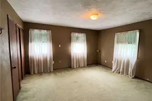 1190 Leeds Ave, Monessen, PA 15062 - Photo 20