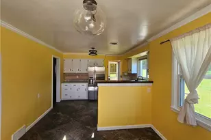 19 Woodrow St, Twp of But NE, PA 16045 - Photo 30